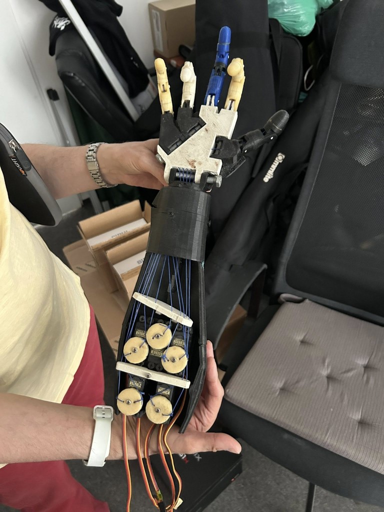 3D nyomtatott humanoid robotkar